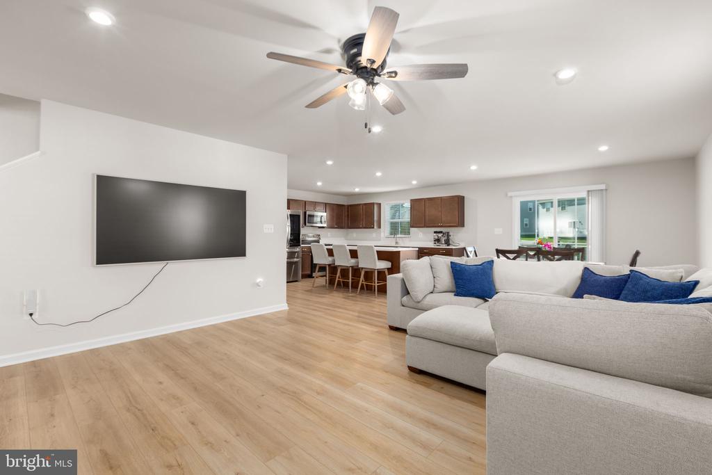 6309 GALLOP DR, FREDERICKSBURG, Virginia 22407, 6 Bedrooms Bedrooms, ,3 BathroomsBathrooms,Residential,6309 GALLOP DR,VASP2040368 MLS # VASP2040368