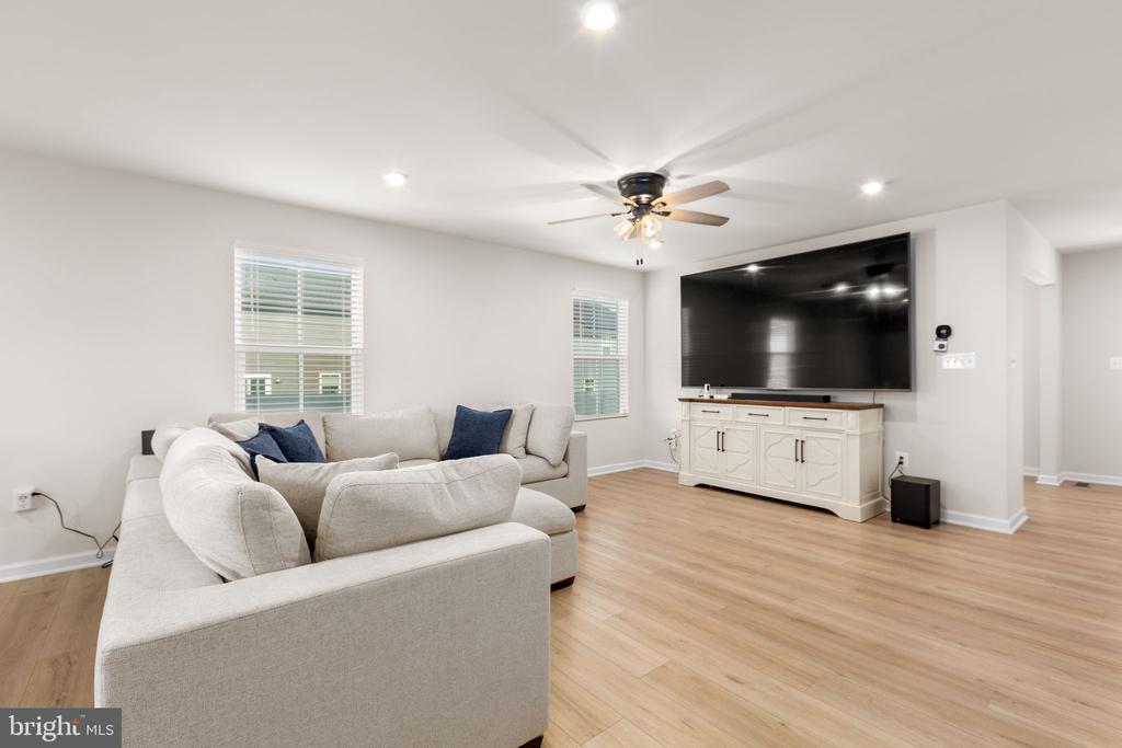 6309 GALLOP DR, FREDERICKSBURG, Virginia 22407, 6 Bedrooms Bedrooms, ,3 BathroomsBathrooms,Residential,6309 GALLOP DR,VASP2040368 MLS # VASP2040368