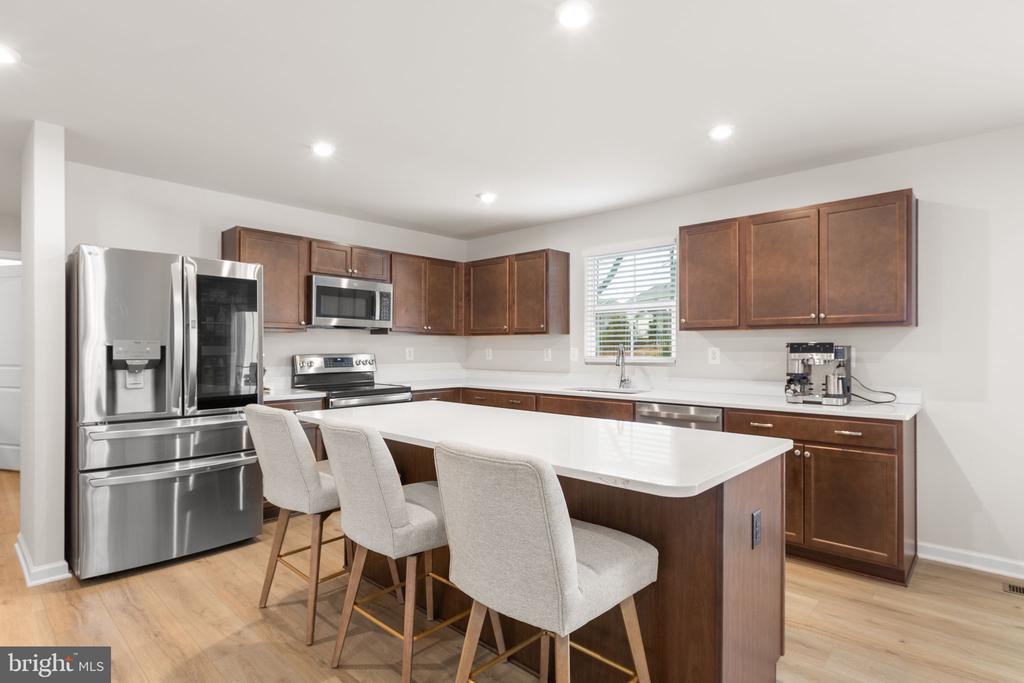 6309 GALLOP DR, FREDERICKSBURG, Virginia 22407, 6 Bedrooms Bedrooms, ,3 BathroomsBathrooms,Residential,6309 GALLOP DR,VASP2040368 MLS # VASP2040368