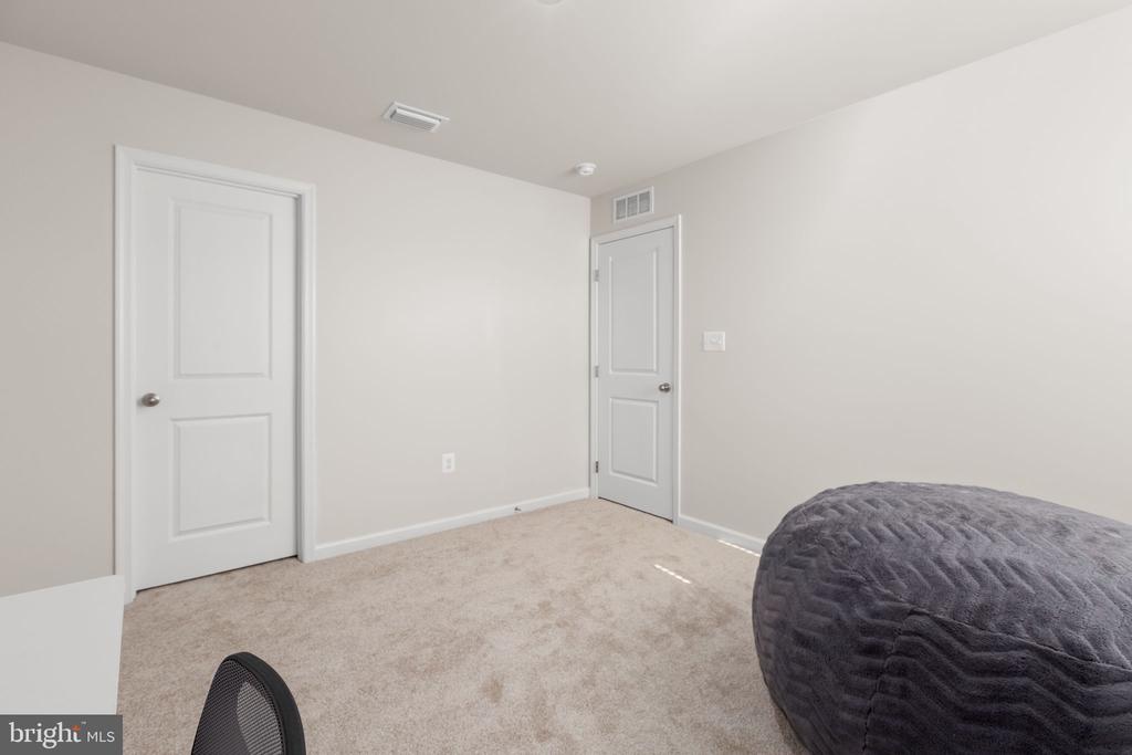 6309 GALLOP DR, FREDERICKSBURG, Virginia 22407, 6 Bedrooms Bedrooms, ,3 BathroomsBathrooms,Residential,6309 GALLOP DR,VASP2040368 MLS # VASP2040368