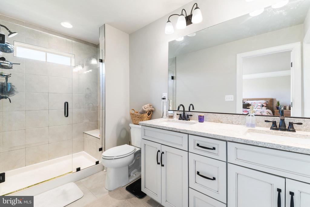 5045 MARY JACKSON CT, CHARLOTTESVILLE, Virginia 22903, 3 Bedrooms Bedrooms, ,2 BathroomsBathrooms,Residential,The Holly I - Interior Unit,5045 MARY JACKSON CT,VAAB2001204 MLS # VAAB2001204