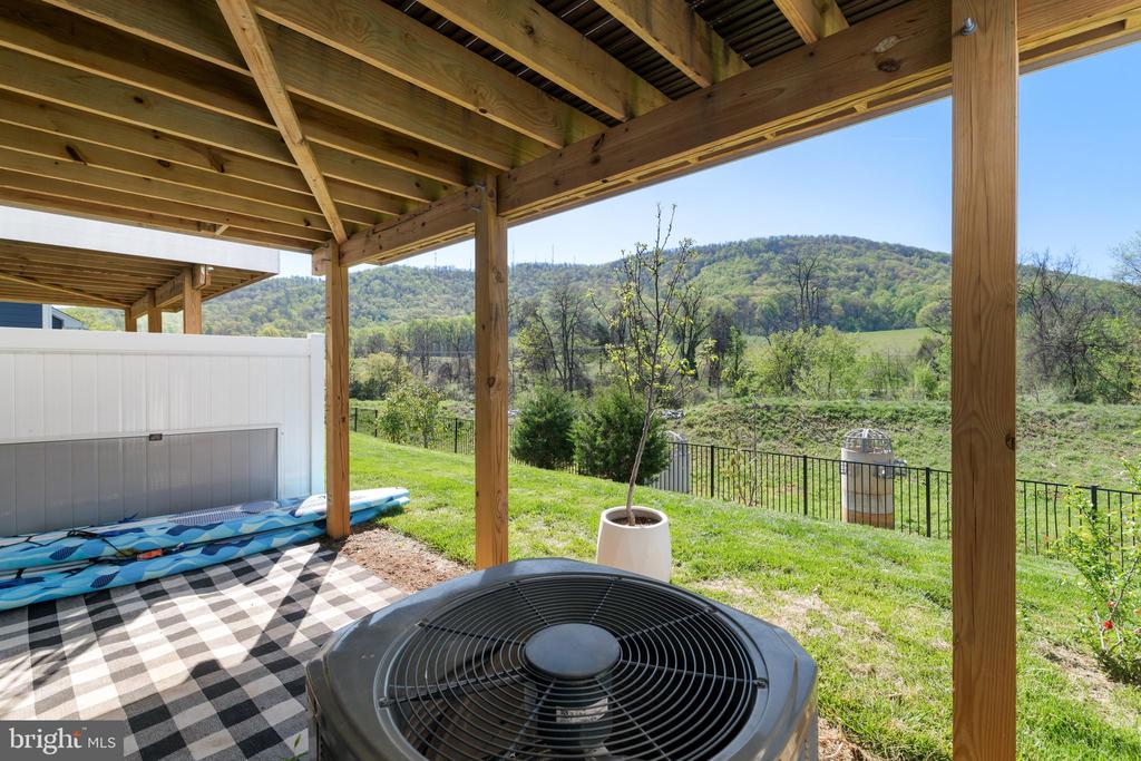 5045 MARY JACKSON CT, CHARLOTTESVILLE, Virginia 22903, 3 Bedrooms Bedrooms, ,2 BathroomsBathrooms,Residential,The Holly I - Interior Unit,5045 MARY JACKSON CT,VAAB2001204 MLS # VAAB2001204