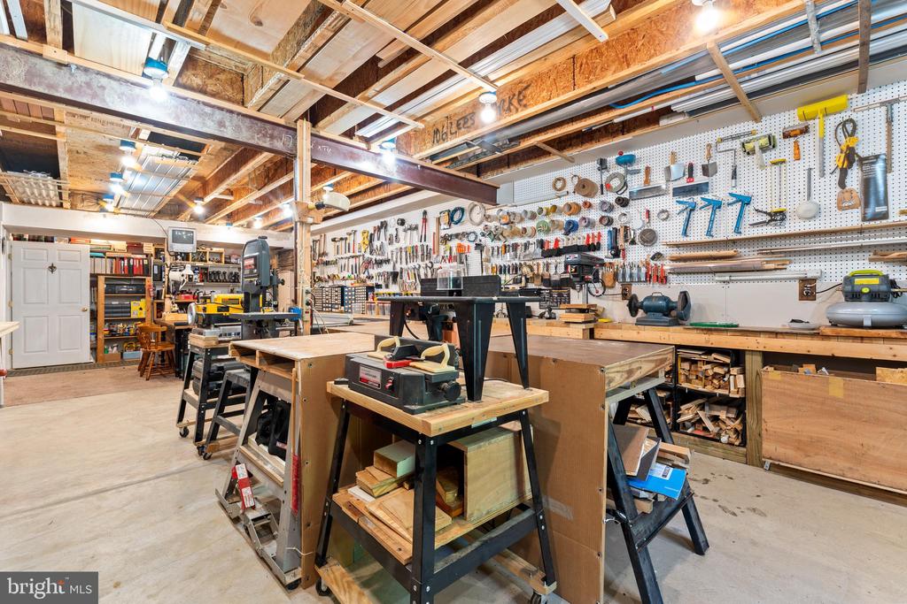 9820 NELSONS CROSSING CT, FREDERICKSBURG, Virginia 22407, ,Residential,9820 NELSONS CROSSING CT,VASP2040934 MLS # VASP2040934