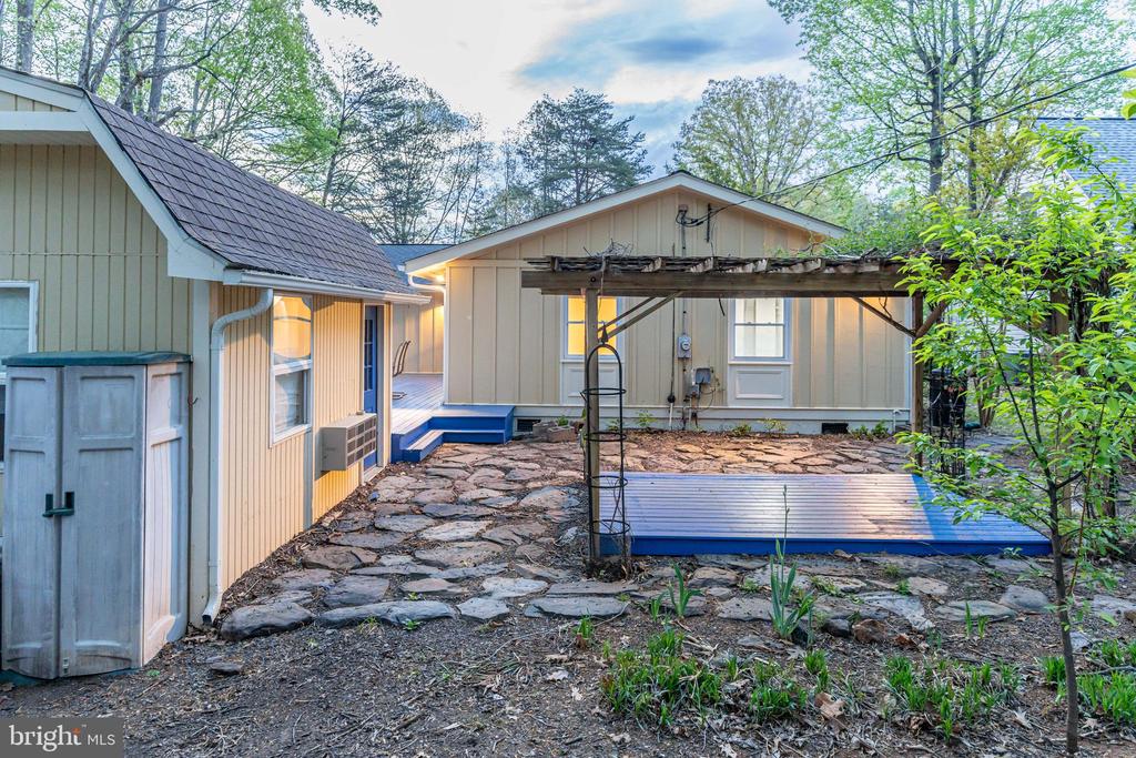 102 MONUMENT RD, LOCUST GROVE, Virginia 22508, 4 Bedrooms Bedrooms, ,2 BathroomsBathrooms,Residential,102 MONUMENT RD,VAOR2013860 MLS # VAOR2013860