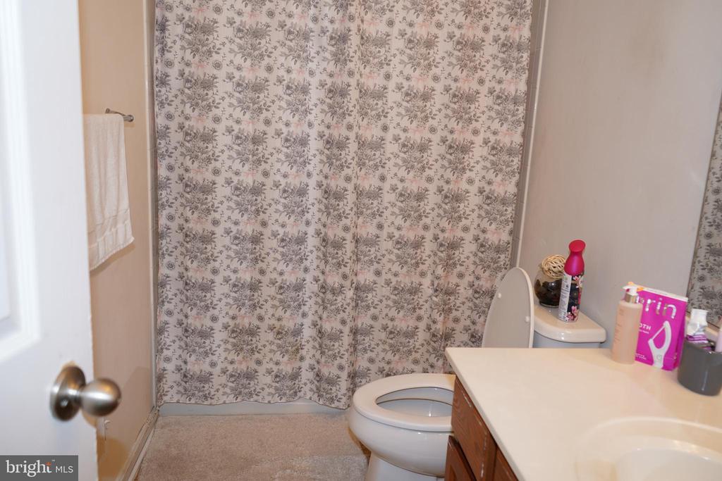 590 HUNTERS, CULPEPER, Virginia 22701, 4 Bedrooms Bedrooms, ,2 BathroomsBathrooms,Residential,590 HUNTERS,VACU2013322 MLS # VACU2013322