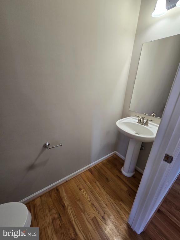 5104 SEWELLS POINTE DR, FREDERICKSBURG, Virginia 22407, 5 Bedrooms Bedrooms, ,4 BathroomsBathrooms,Residential,5104 SEWELLS POINTE DR,VASP2041002 MLS # VASP2041002