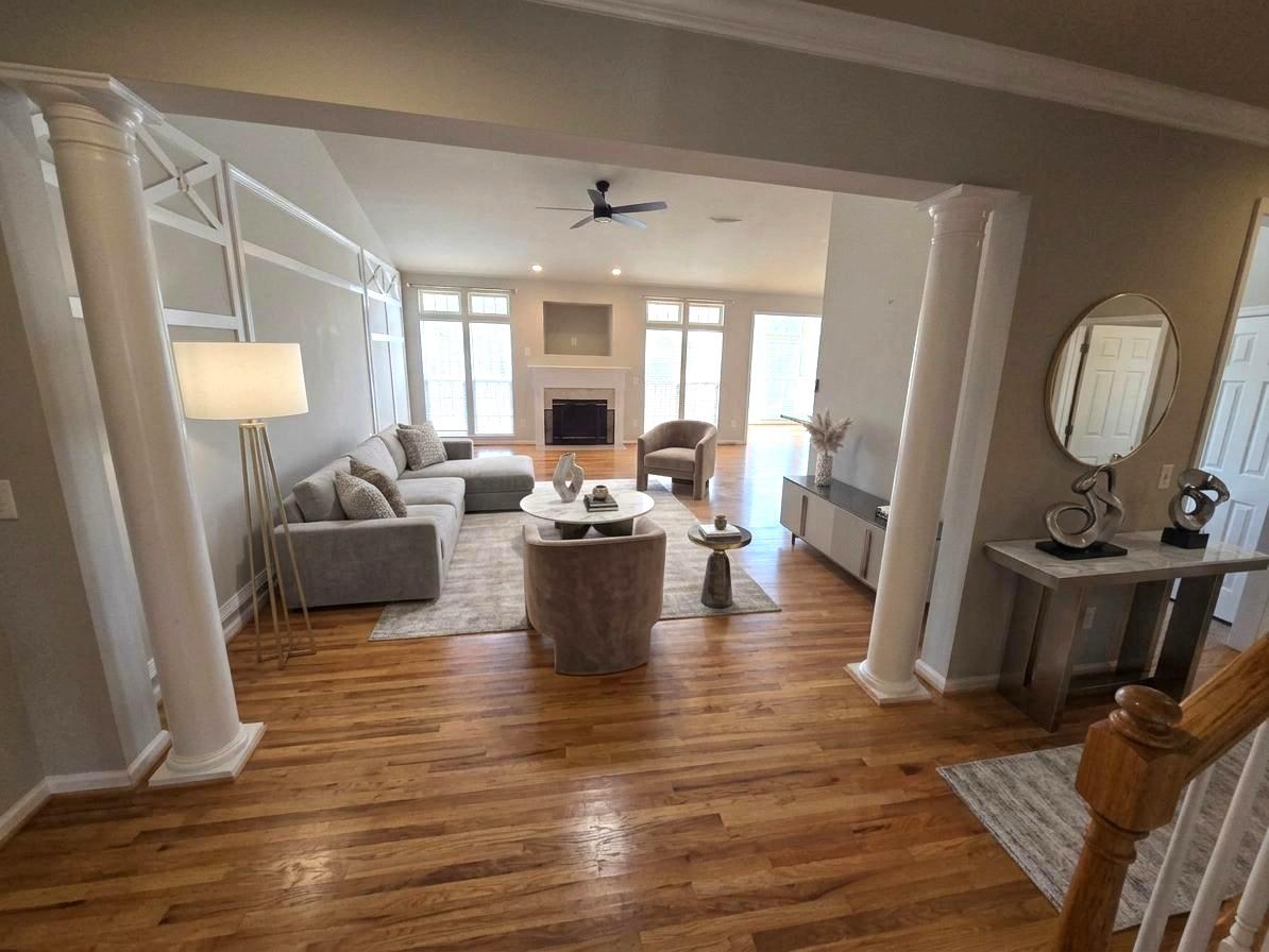 5104 SEWELLS POINTE DR, FREDERICKSBURG, Virginia 22407, 5 Bedrooms Bedrooms, ,4 BathroomsBathrooms,Residential,5104 SEWELLS POINTE DR,VASP2041002 MLS # VASP2041002