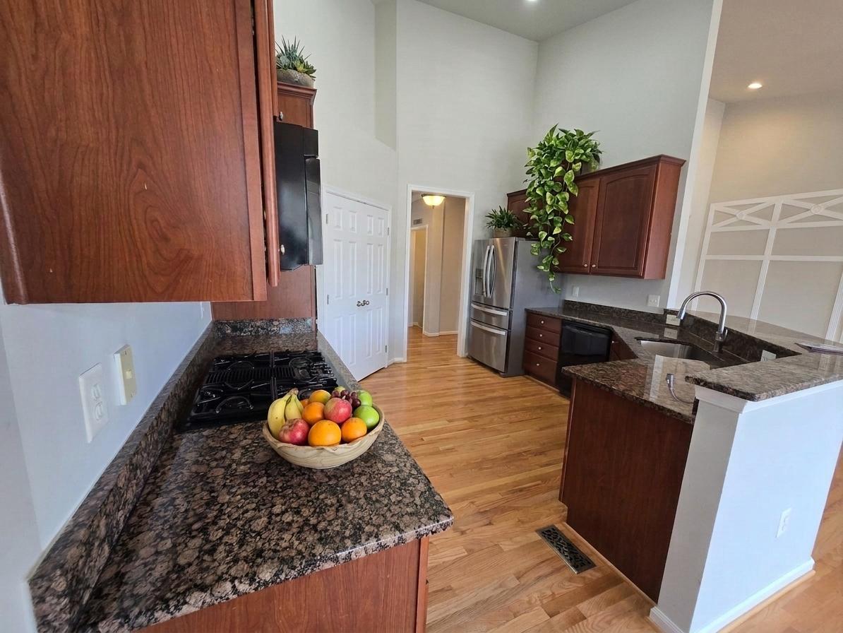 5104 SEWELLS POINTE DR, FREDERICKSBURG, Virginia 22407, 5 Bedrooms Bedrooms, ,4 BathroomsBathrooms,Residential,5104 SEWELLS POINTE DR,VASP2041002 MLS # VASP2041002