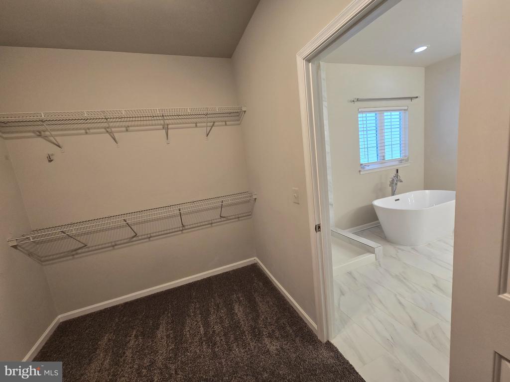 5104 SEWELLS POINTE DR, FREDERICKSBURG, Virginia 22407, 5 Bedrooms Bedrooms, ,4 BathroomsBathrooms,Residential,5104 SEWELLS POINTE DR,VASP2041002 MLS # VASP2041002