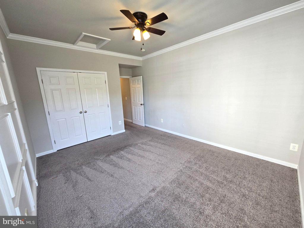 5104 SEWELLS POINTE DR, FREDERICKSBURG, Virginia 22407, 5 Bedrooms Bedrooms, ,4 BathroomsBathrooms,Residential,5104 SEWELLS POINTE DR,VASP2041002 MLS # VASP2041002