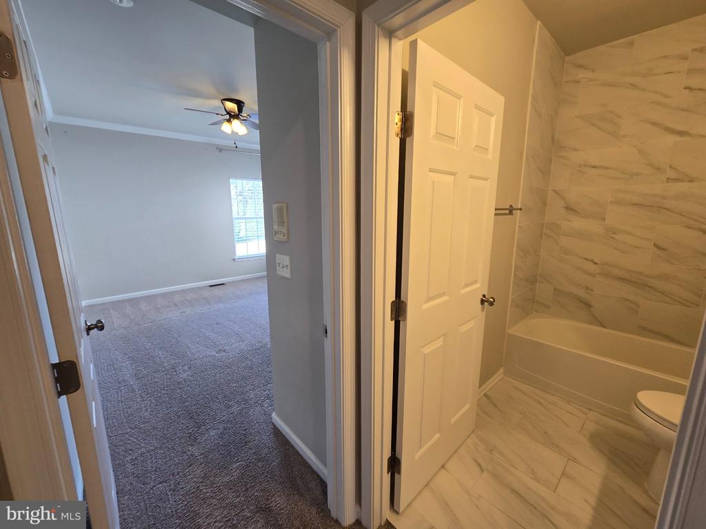 5104 SEWELLS POINTE DR, FREDERICKSBURG, Virginia 22407, 5 Bedrooms Bedrooms, ,4 BathroomsBathrooms,Residential,5104 SEWELLS POINTE DR,VASP2041002 MLS # VASP2041002