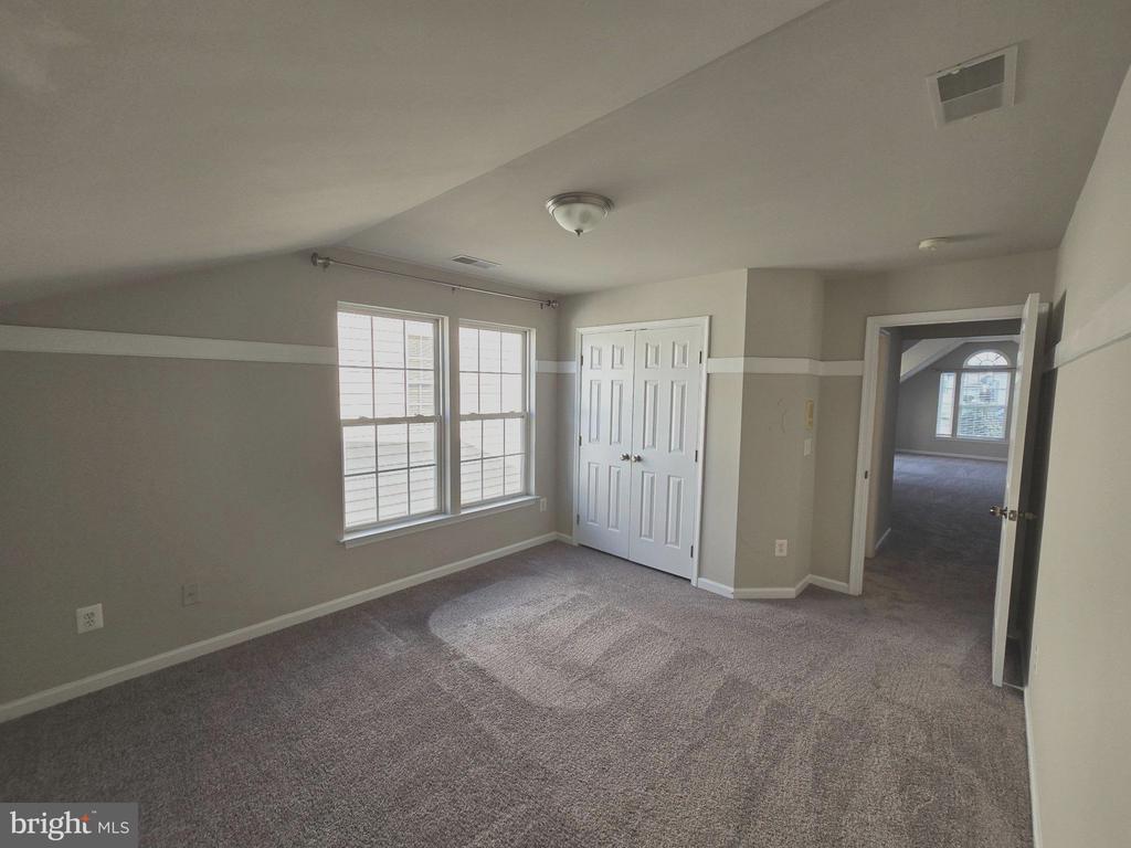 5104 SEWELLS POINTE DR, FREDERICKSBURG, Virginia 22407, 5 Bedrooms Bedrooms, ,4 BathroomsBathrooms,Residential,5104 SEWELLS POINTE DR,VASP2041002 MLS # VASP2041002