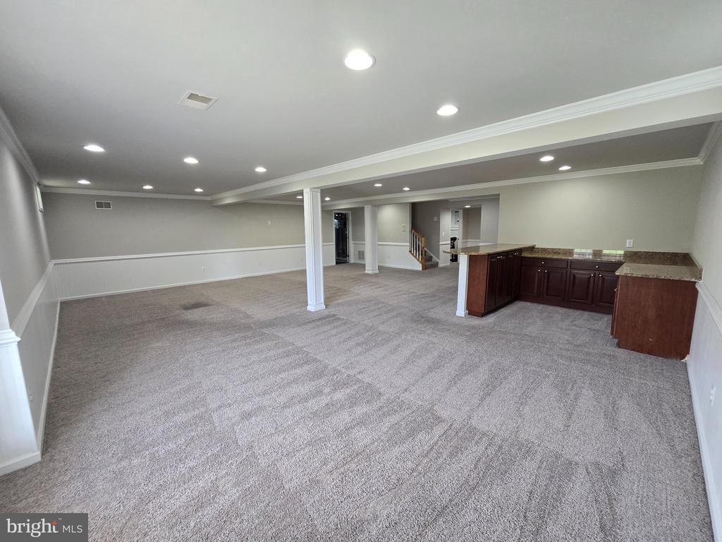 5104 SEWELLS POINTE DR, FREDERICKSBURG, Virginia 22407, 5 Bedrooms Bedrooms, ,4 BathroomsBathrooms,Residential,5104 SEWELLS POINTE DR,VASP2041002 MLS # VASP2041002