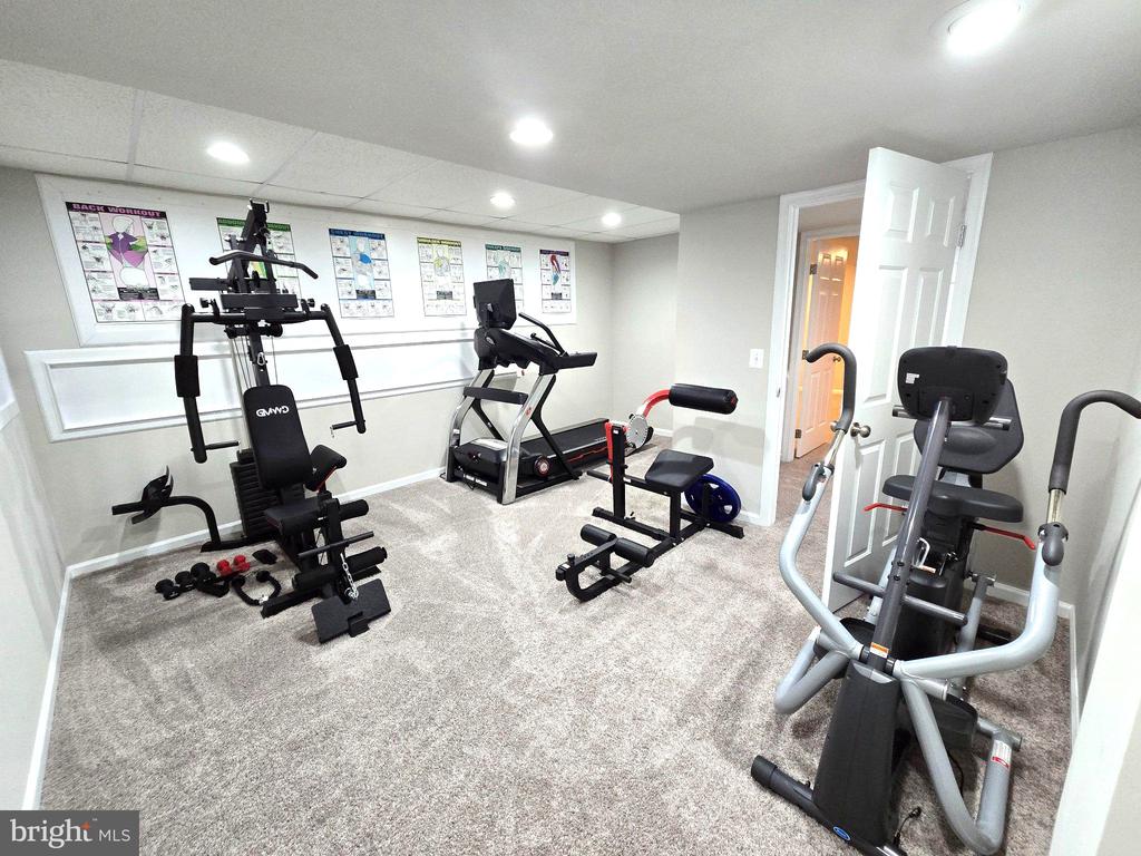 5104 SEWELLS POINTE DR, FREDERICKSBURG, Virginia 22407, 5 Bedrooms Bedrooms, ,4 BathroomsBathrooms,Residential,5104 SEWELLS POINTE DR,VASP2041002 MLS # VASP2041002