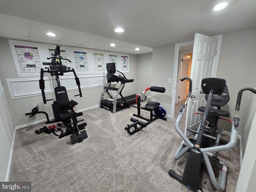 5104 SEWELLS POINTE DR, FREDERICKSBURG, Virginia 22407, 5 Bedrooms Bedrooms, ,4 BathroomsBathrooms,Residential,5104 SEWELLS POINTE DR,VASP2041002 MLS # VASP2041002