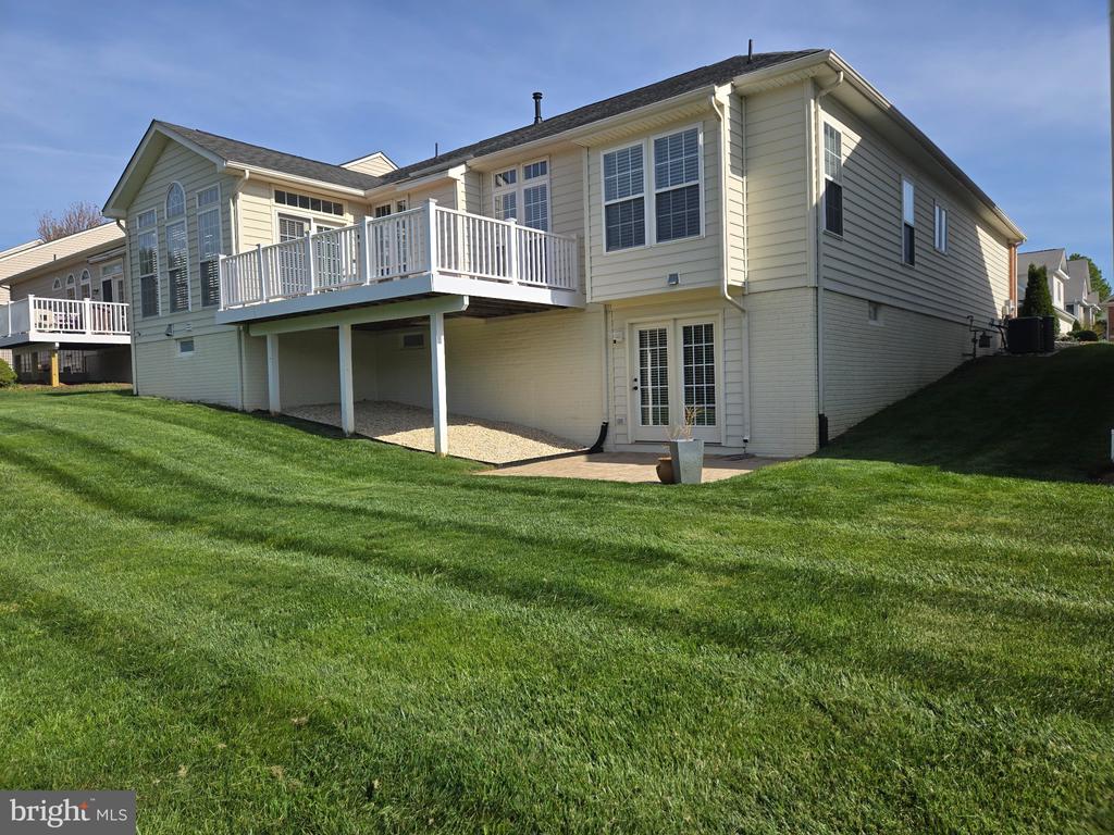 5104 SEWELLS POINTE DR, FREDERICKSBURG, Virginia 22407, 5 Bedrooms Bedrooms, ,4 BathroomsBathrooms,Residential,5104 SEWELLS POINTE DR,VASP2041002 MLS # VASP2041002