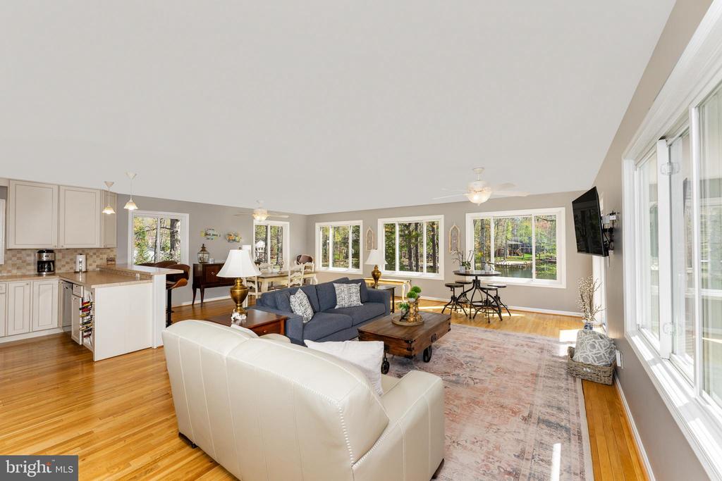 103 HILLSIDE DR, LOCUST GROVE, Virginia 22508, 4 Bedrooms Bedrooms, ,3 BathroomsBathrooms,Residential,103 HILLSIDE DR,VAOR2013834 MLS # VAOR2013834