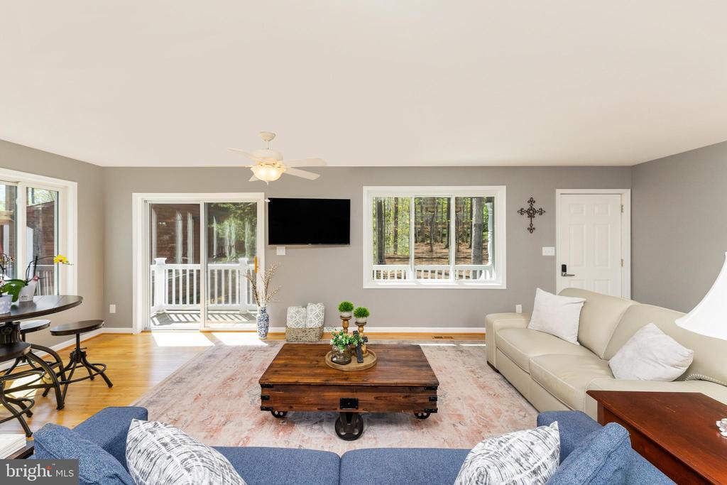 103 HILLSIDE DR, LOCUST GROVE, Virginia 22508, 4 Bedrooms Bedrooms, ,3 BathroomsBathrooms,Residential,103 HILLSIDE DR,VAOR2013834 MLS # VAOR2013834