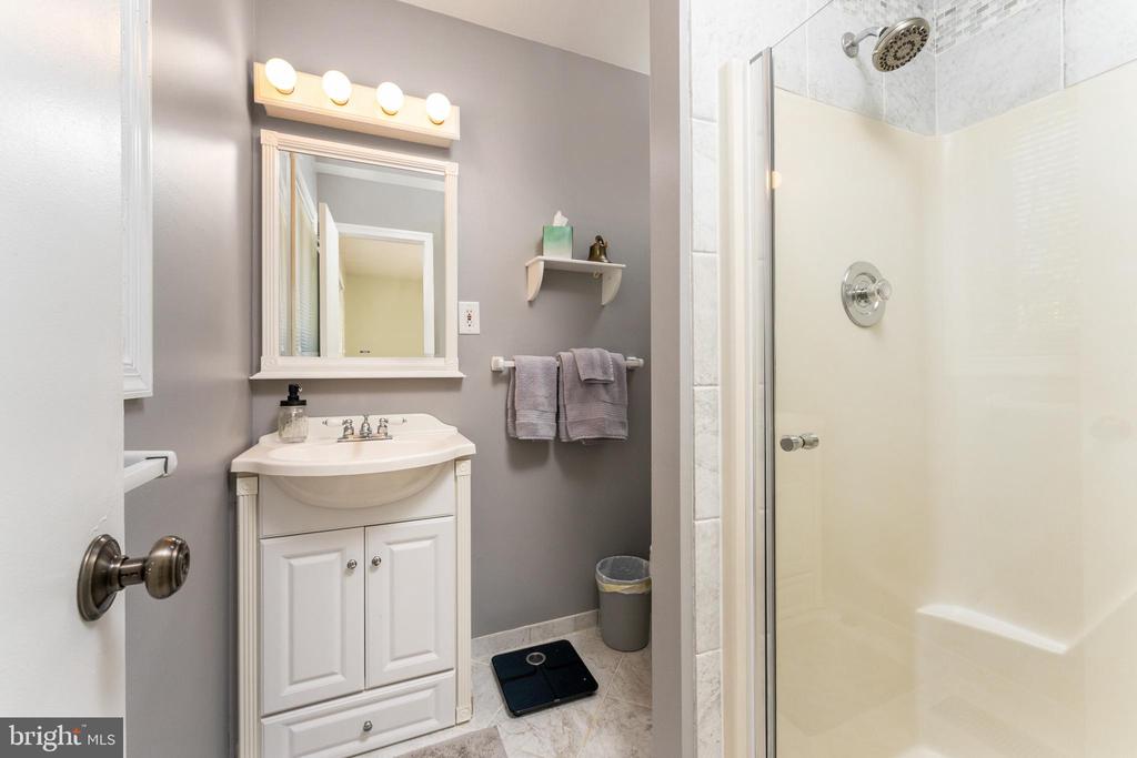 103 HILLSIDE DR, LOCUST GROVE, Virginia 22508, 4 Bedrooms Bedrooms, ,3 BathroomsBathrooms,Residential,103 HILLSIDE DR,VAOR2013834 MLS # VAOR2013834