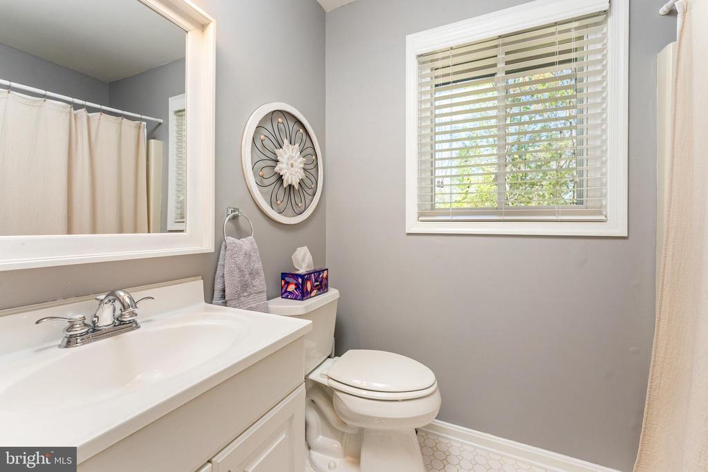 103 HILLSIDE DR, LOCUST GROVE, Virginia 22508, 4 Bedrooms Bedrooms, ,3 BathroomsBathrooms,Residential,103 HILLSIDE DR,VAOR2013834 MLS # VAOR2013834