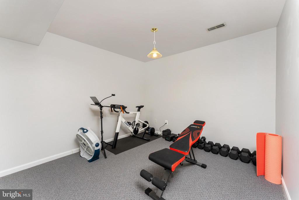 103 HILLSIDE DR, LOCUST GROVE, Virginia 22508, 4 Bedrooms Bedrooms, ,3 BathroomsBathrooms,Residential,103 HILLSIDE DR,VAOR2013834 MLS # VAOR2013834