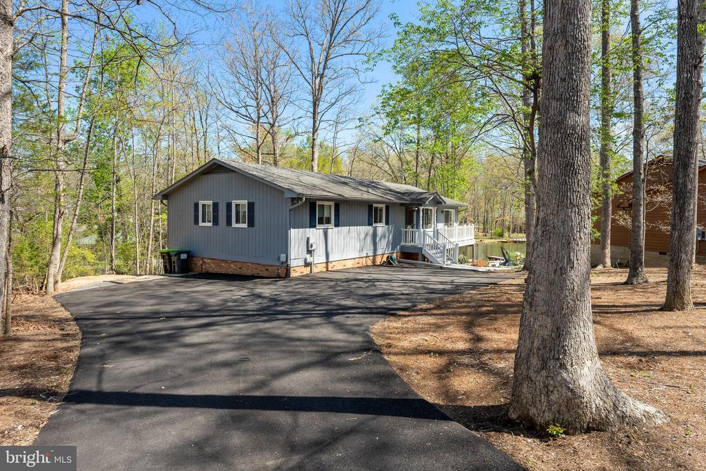 103 HILLSIDE DR, LOCUST GROVE, Virginia 22508, 4 Bedrooms Bedrooms, ,3 BathroomsBathrooms,Residential,103 HILLSIDE DR,VAOR2013834 MLS # VAOR2013834