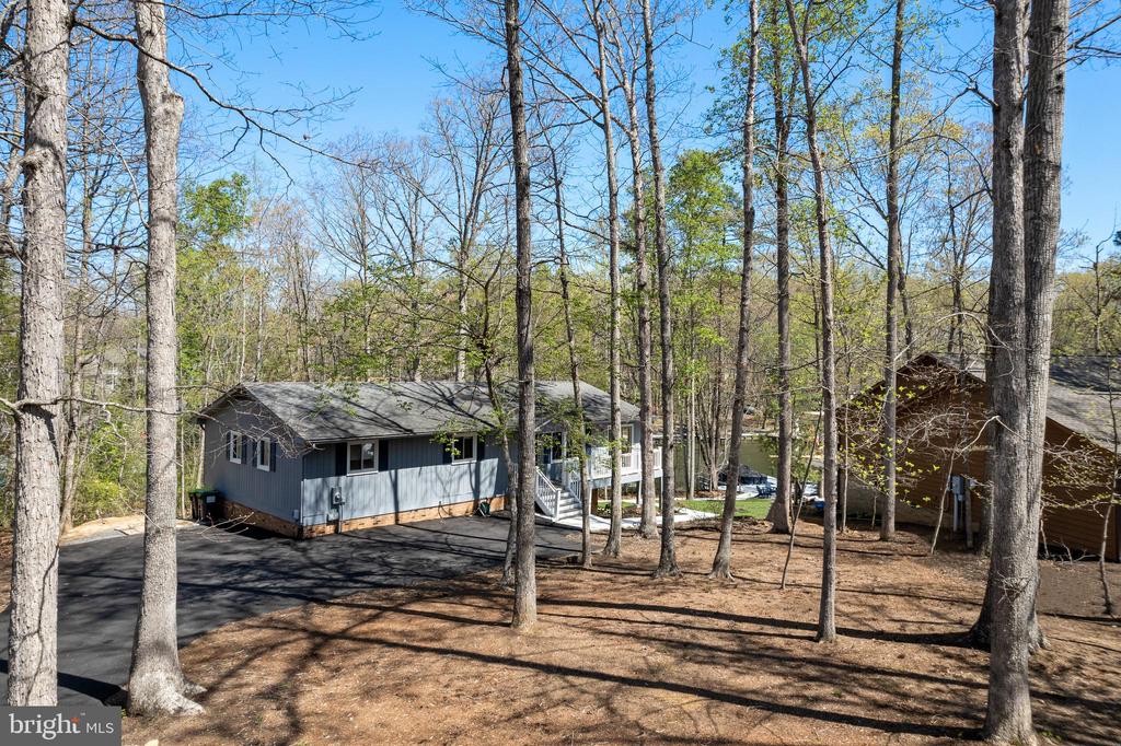 103 HILLSIDE DR, LOCUST GROVE, Virginia 22508, 4 Bedrooms Bedrooms, ,3 BathroomsBathrooms,Residential,103 HILLSIDE DR,VAOR2013834 MLS # VAOR2013834