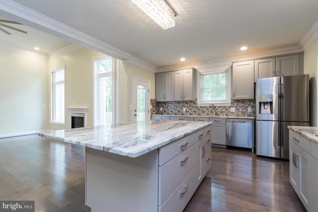 11601 MACFADEN DR, SPOTSYLVANIA, Virginia 22551, 4 Bedrooms Bedrooms, ,3 BathroomsBathrooms,Residential,11601 MACFADEN DR,VASP2041014 MLS # VASP2041014