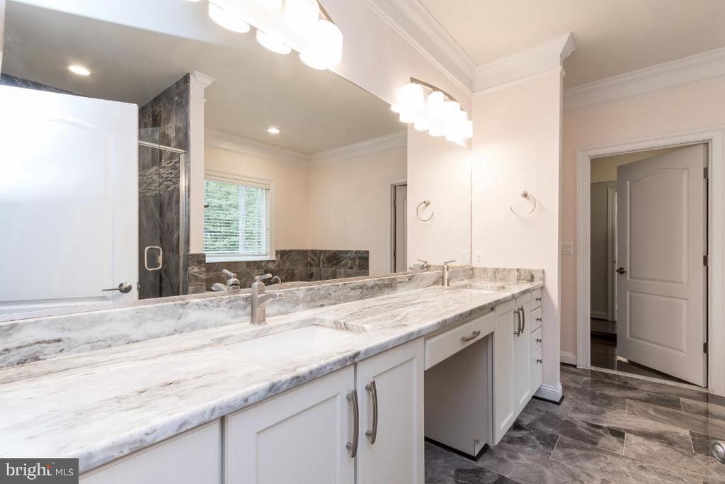 11601 MACFADEN DR, SPOTSYLVANIA, Virginia 22551, 4 Bedrooms Bedrooms, ,3 BathroomsBathrooms,Residential,11601 MACFADEN DR,VASP2041014 MLS # VASP2041014