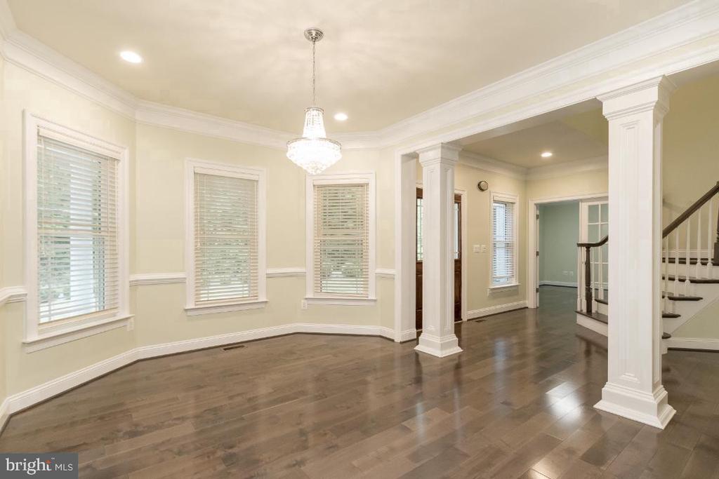 11601 MACFADEN DR, SPOTSYLVANIA, Virginia 22551, 4 Bedrooms Bedrooms, ,3 BathroomsBathrooms,Residential,11601 MACFADEN DR,VASP2041014 MLS # VASP2041014