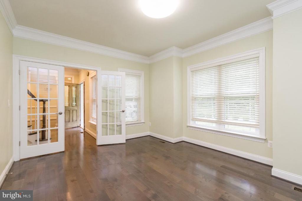 11601 MACFADEN DR, SPOTSYLVANIA, Virginia 22551, 4 Bedrooms Bedrooms, ,3 BathroomsBathrooms,Residential,11601 MACFADEN DR,VASP2041014 MLS # VASP2041014