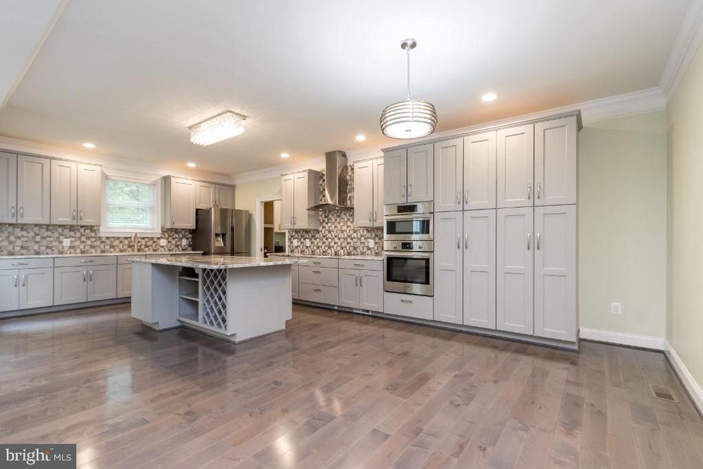 11601 MACFADEN DR, SPOTSYLVANIA, Virginia 22551, 4 Bedrooms Bedrooms, ,3 BathroomsBathrooms,Residential,11601 MACFADEN DR,VASP2041014 MLS # VASP2041014