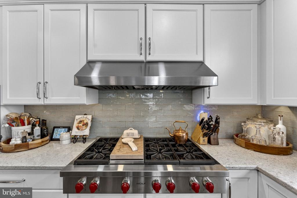 6165 MINT SPRINGS DR, WARRENTON, Virginia, 5 Bedrooms Bedrooms, ,4 BathroomsBathrooms,Residential,6165 MINT SPRINGS DR,VAFQ2021328 MLS # VAFQ2021328