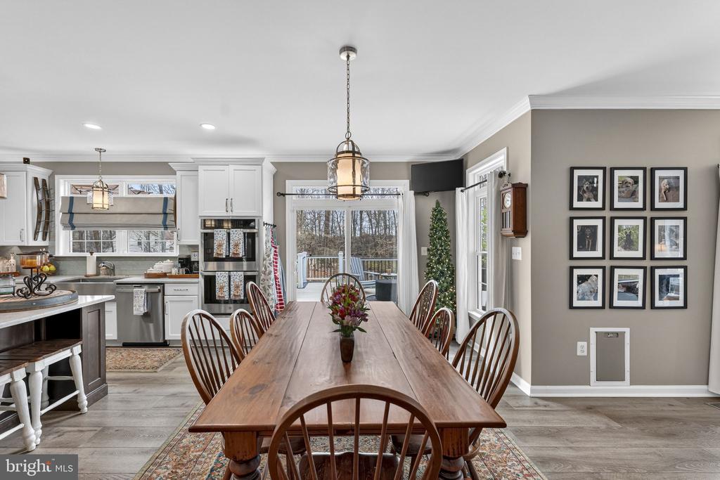 6165 MINT SPRINGS DR, WARRENTON, Virginia, 5 Bedrooms Bedrooms, ,4 BathroomsBathrooms,Residential,6165 MINT SPRINGS DR,VAFQ2021328 MLS # VAFQ2021328