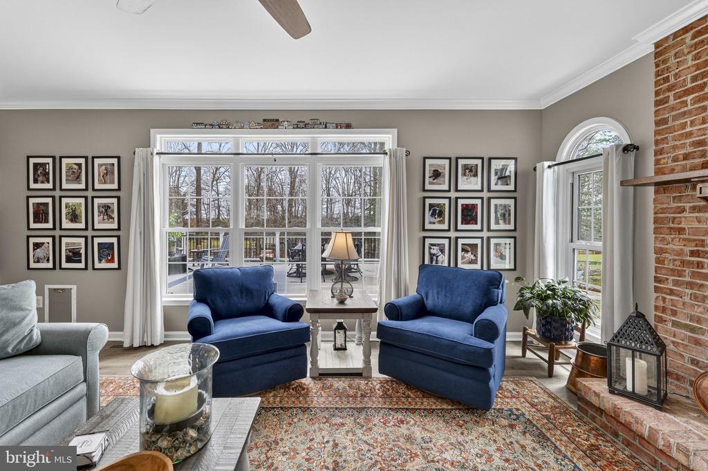 6165 MINT SPRINGS DR, WARRENTON, Virginia, 5 Bedrooms Bedrooms, ,4 BathroomsBathrooms,Residential,6165 MINT SPRINGS DR,VAFQ2021328 MLS # VAFQ2021328