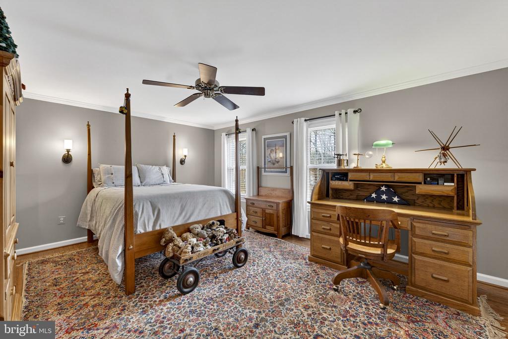 6165 MINT SPRINGS DR, WARRENTON, Virginia, 5 Bedrooms Bedrooms, ,4 BathroomsBathrooms,Residential,6165 MINT SPRINGS DR,VAFQ2021328 MLS # VAFQ2021328