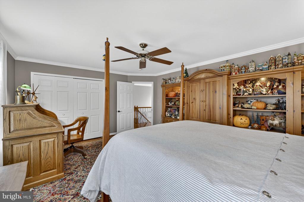 6165 MINT SPRINGS DR, WARRENTON, Virginia, 5 Bedrooms Bedrooms, ,4 BathroomsBathrooms,Residential,6165 MINT SPRINGS DR,VAFQ2021328 MLS # VAFQ2021328