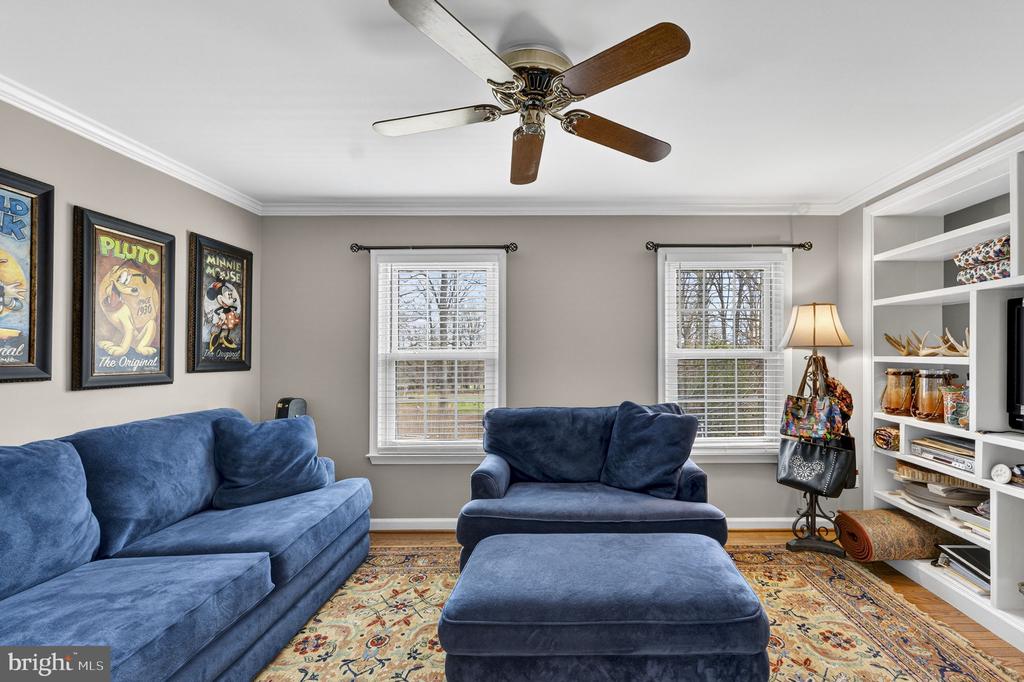 6165 MINT SPRINGS DR, WARRENTON, Virginia, 5 Bedrooms Bedrooms, ,4 BathroomsBathrooms,Residential,6165 MINT SPRINGS DR,VAFQ2021328 MLS # VAFQ2021328