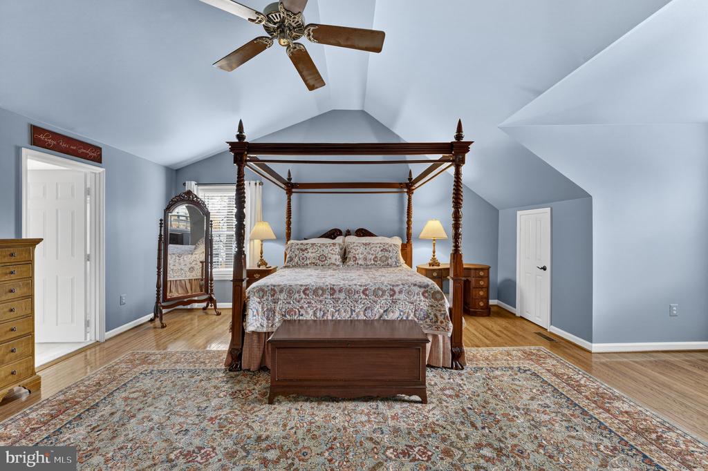 6165 MINT SPRINGS DR, WARRENTON, Virginia, 5 Bedrooms Bedrooms, ,4 BathroomsBathrooms,Residential,6165 MINT SPRINGS DR,VAFQ2021328 MLS # VAFQ2021328