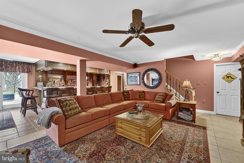 6165 MINT SPRINGS DR, WARRENTON, Virginia, 5 Bedrooms Bedrooms, ,4 BathroomsBathrooms,Residential,6165 MINT SPRINGS DR,VAFQ2021328 MLS # VAFQ2021328