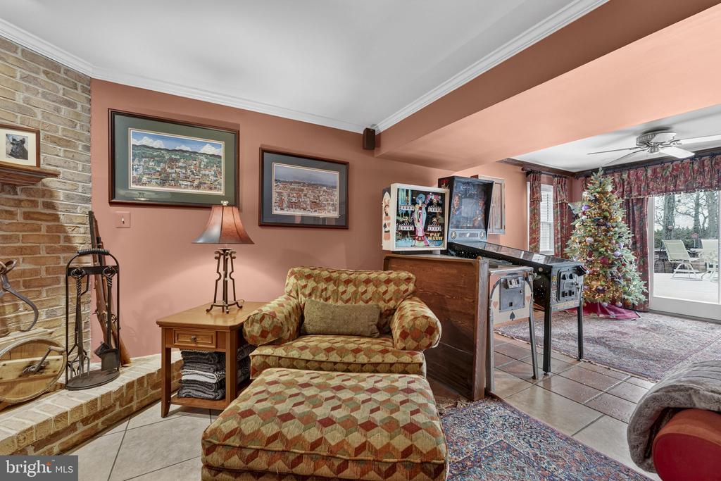 6165 MINT SPRINGS DR, WARRENTON, Virginia, 5 Bedrooms Bedrooms, ,4 BathroomsBathrooms,Residential,6165 MINT SPRINGS DR,VAFQ2021328 MLS # VAFQ2021328