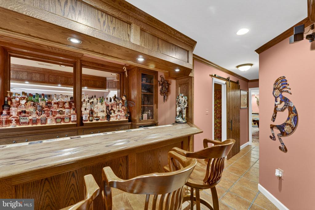 6165 MINT SPRINGS DR, WARRENTON, Virginia, 5 Bedrooms Bedrooms, ,4 BathroomsBathrooms,Residential,6165 MINT SPRINGS DR,VAFQ2021328 MLS # VAFQ2021328