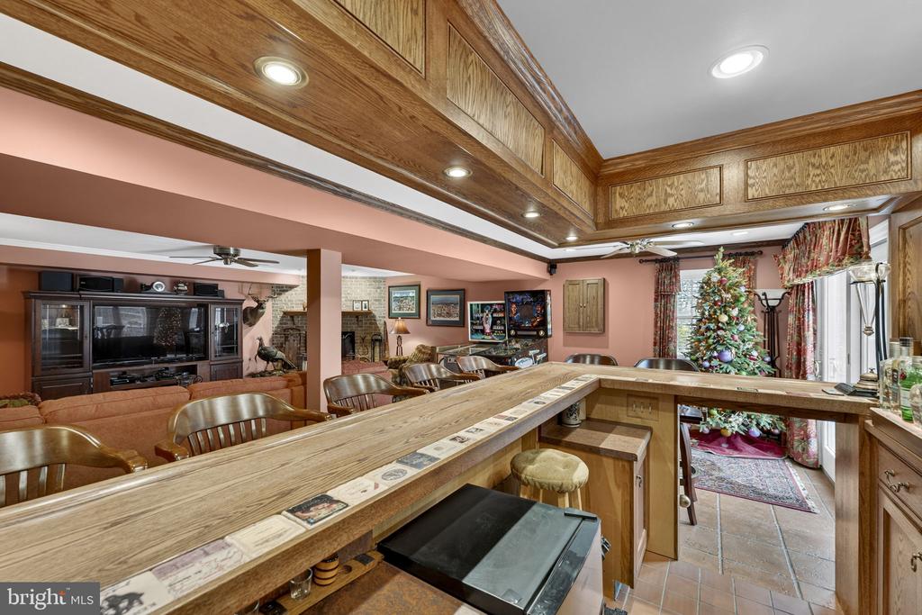 6165 MINT SPRINGS DR, WARRENTON, Virginia, 5 Bedrooms Bedrooms, ,4 BathroomsBathrooms,Residential,6165 MINT SPRINGS DR,VAFQ2021328 MLS # VAFQ2021328