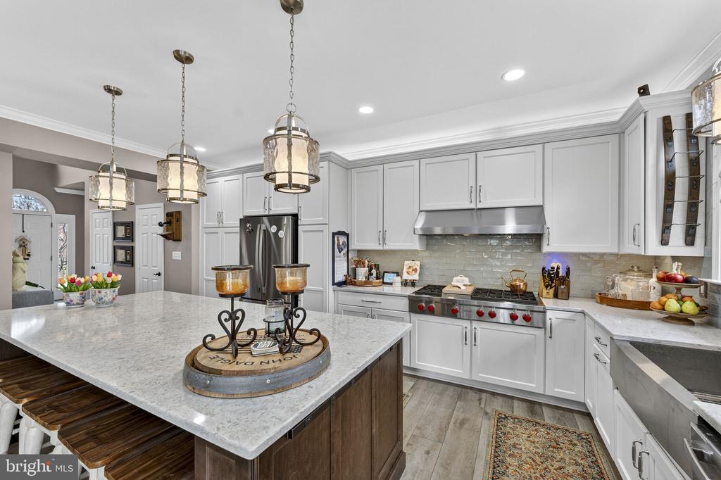 6165 MINT SPRINGS DR, WARRENTON, Virginia, 5 Bedrooms Bedrooms, ,4 BathroomsBathrooms,Residential,6165 MINT SPRINGS DR,VAFQ2021328 MLS # VAFQ2021328