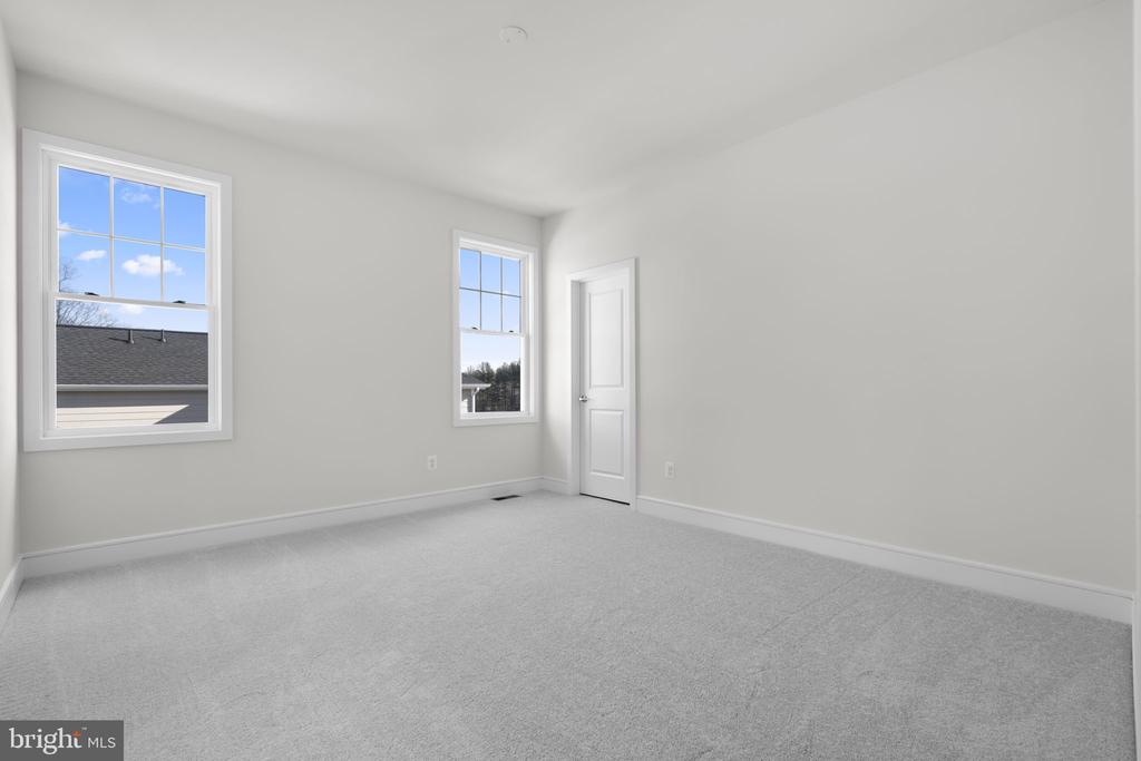 2611 BLUE RIDGE AVE, MARSHALL, Virginia, 4 Bedrooms Bedrooms, ,3 BathroomsBathrooms,Residential,2611 BLUE RIDGE AVE,VAFQ2021578 MLS # VAFQ2021578