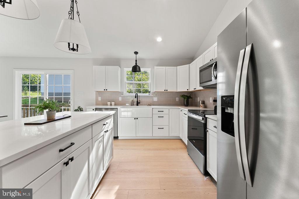 95 WOODLAND SHORES DR, LOUISA, Virginia 23093, 5 Bedrooms Bedrooms, ,3 BathroomsBathrooms,Residential,95 WOODLAND SHORES DR,VALA2009672 MLS # VALA2009672