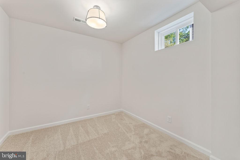 95 WOODLAND SHORES DR, LOUISA, Virginia 23093, 5 Bedrooms Bedrooms, ,3 BathroomsBathrooms,Residential,95 WOODLAND SHORES DR,VALA2009672 MLS # VALA2009672