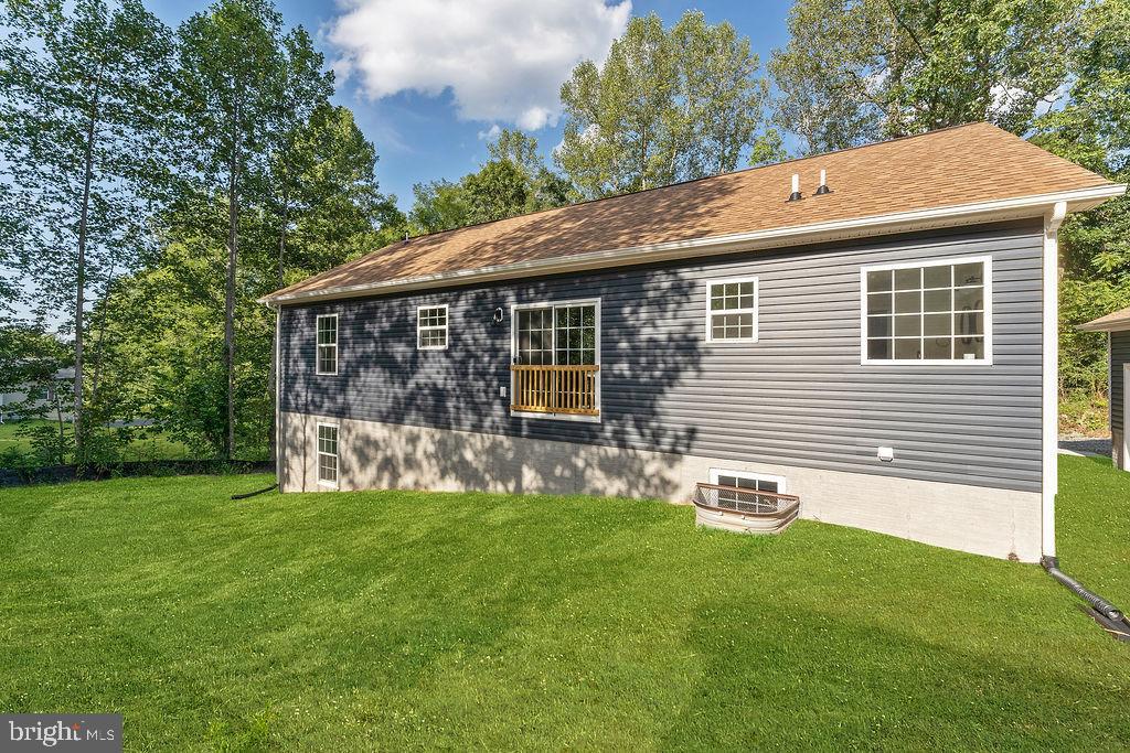 95 WOODLAND SHORES DR, LOUISA, Virginia 23093, 5 Bedrooms Bedrooms, ,3 BathroomsBathrooms,Residential,95 WOODLAND SHORES DR,VALA2009672 MLS # VALA2009672