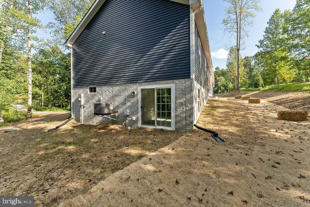 95 WOODLAND SHORES DR, LOUISA, Virginia 23093, 5 Bedrooms Bedrooms, ,3 BathroomsBathrooms,Residential,95 WOODLAND SHORES DR,VALA2009672 MLS # VALA2009672