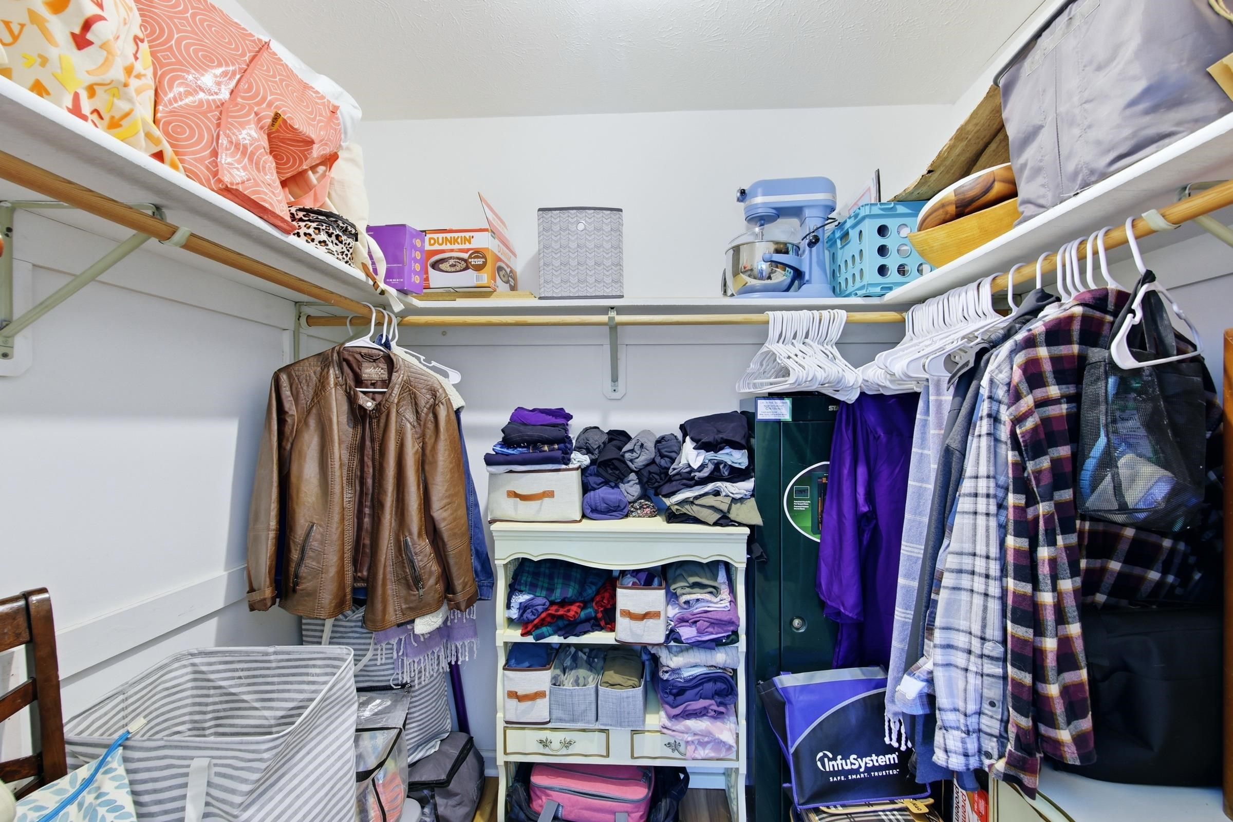 1008 SHIPWRECK DR, NEW MARKET, Virginia 22844, 4 Bedrooms Bedrooms, ,2 BathroomsBathrooms,Residential,1008 SHIPWRECK DR,675685 MLS # 675685